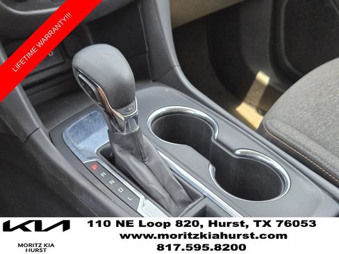 Used 2023 Chevrolet Equinox LT FWD image 9