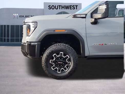 Certified 2024 GMC Sierra 2500 AT4X image 9