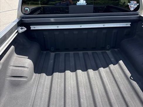 Used 2023 Nissan Frontier PRO-4X w/ Pro Convenience Package AWD/4WD image 9