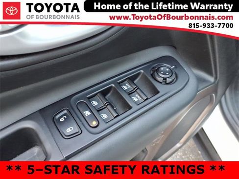 Used 2023 Jeep Renegade Latitude image 12