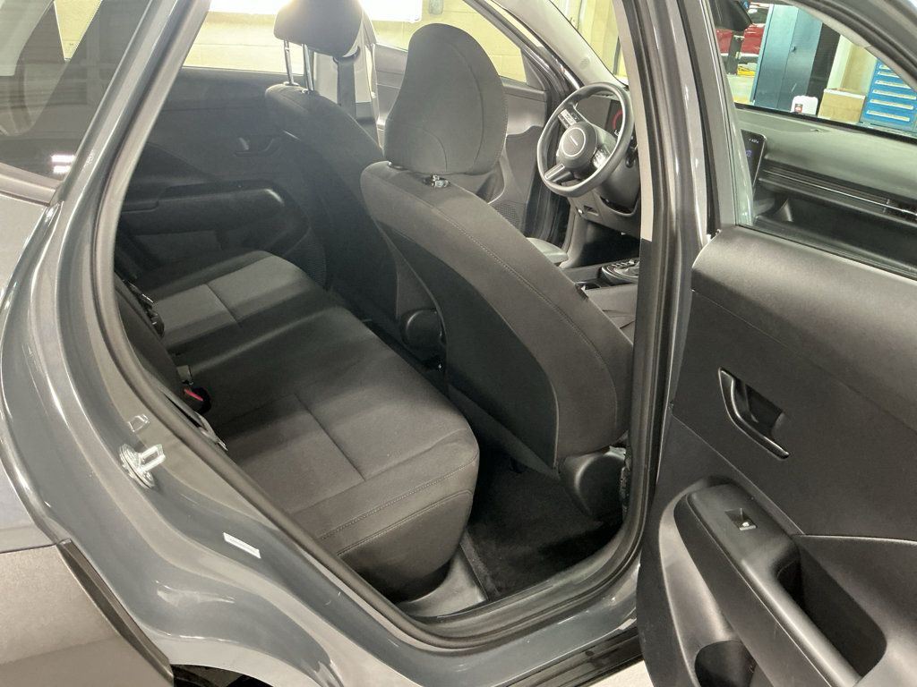Certified 2026 Hyundai Kona SE AWD/4WD image 15