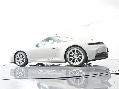 Certified 2025 Porsche 911 Carrera RWD image 46