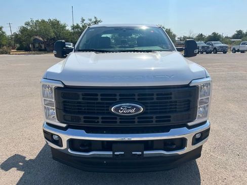 New 2026 Ford F250 XL w/ FX4 Off-Road Package image 2