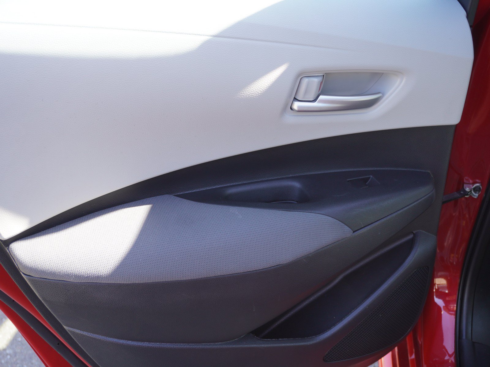 Used 2021 Toyota Corolla LE FWD image 11