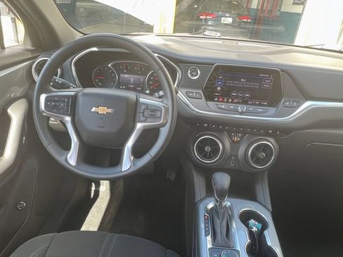 Used 2021 Chevrolet Blazer LT FWD image 13