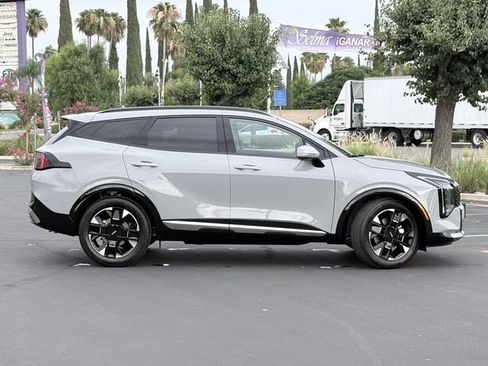 New 2026 Kia Sportage SX FWD image 3