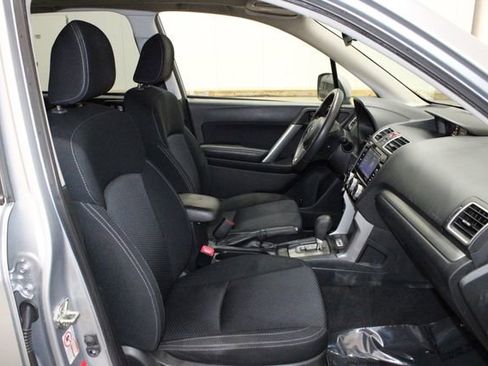 Used 2018 Subaru Forester 2.5i Premium w/ All-Weather Package AWD/4WD image 16