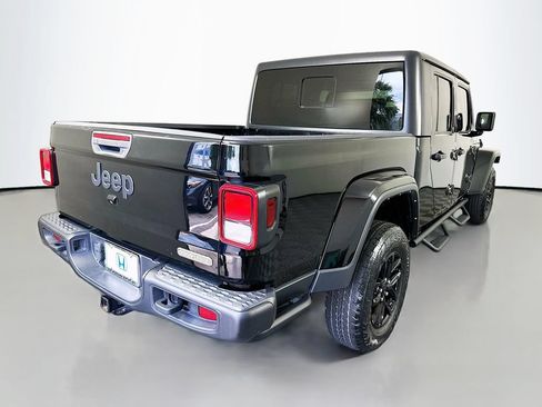 Used 2023 Jeep Gladiator Sport AWD/4WD image 5