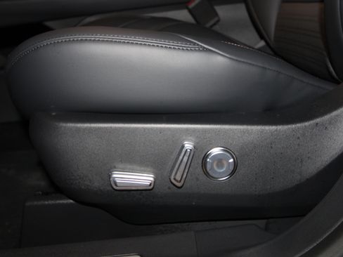 New 2026 Lincoln Nautilus Reserve w/ Jet Appearance Package image 7