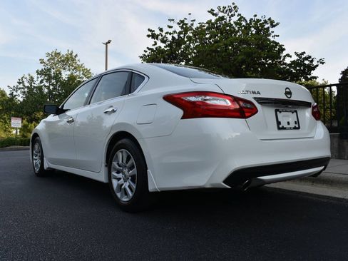 Used 2017 Nissan Altima 2.5 S w/ Power Driver Seat Package FWD image 30
