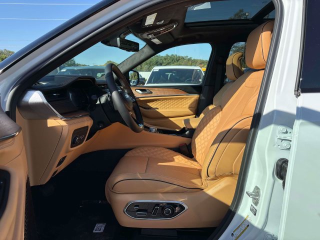 New 2027 Jeep Grand Cherokee Summit AWD/4WD image 6