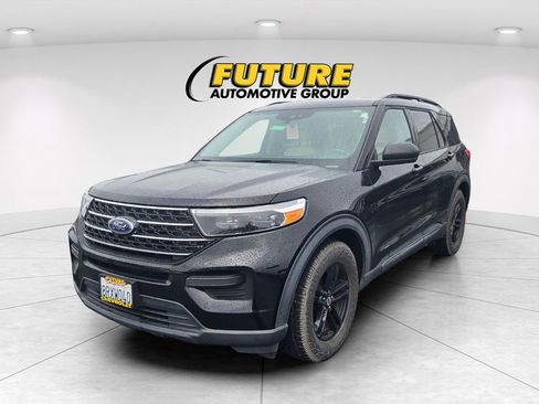 Used 2020 Ford Explorer XLT RWD image 3