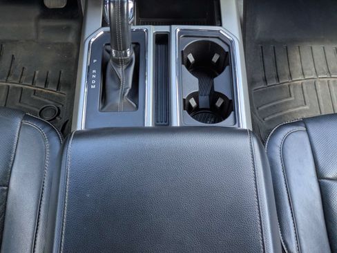 Used 2018 Ford F150 Lariat w/ Equipment Group 502A Luxury AWD/4WD image 6