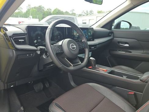 Used 2026 Nissan Kicks SR FWD image 23