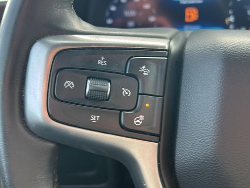 Used 2023 Chevrolet Suburban Premier image 30