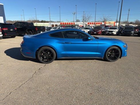 Used 2019 Ford Mustang Coupe w/ Equipment Group 101A image 6
