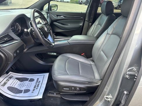 Used 2024 Buick Enclave Essence w/ Sport Touring Edition image 10