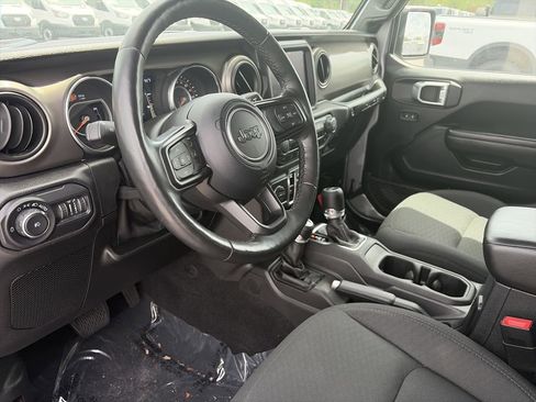Used 2021 Jeep Wrangler Unlimited Sport w/ Sun And Sound Package AWD/4WD image 18