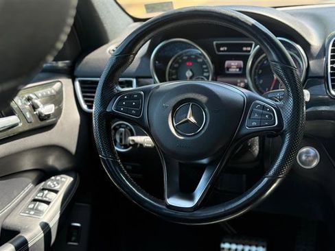 Used 2019 Mercedes-Benz GLE 400 4MATIC image 18