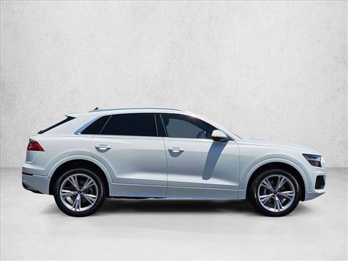 Used 2023 Audi Q8 Premium w/ Convenience Package AWD/4WD image 4