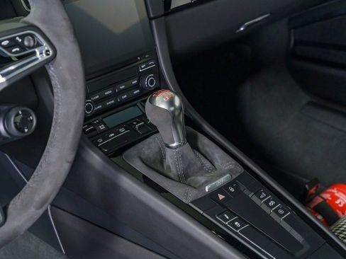 Used 2018 Porsche 911 Carrera T w/ Carrera T Interior Package image 23