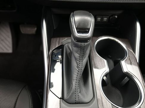 Used 2020 Toyota Highlander Platinum image 26