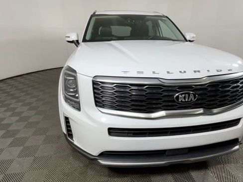 Used 2020 Kia Telluride EX w/ EX Premium Package AWD/4WD image 11