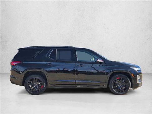 Used 2023 Chevrolet Traverse Premier w/ Redline Edition image 4