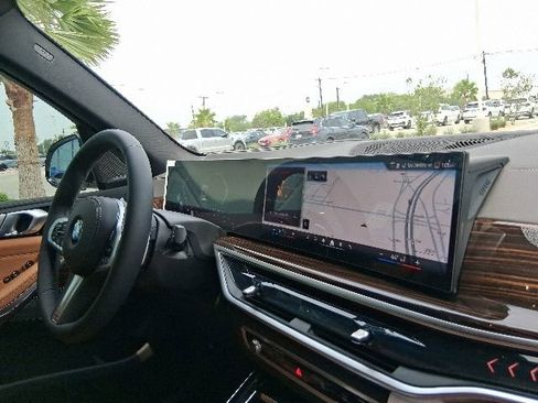 New 2026 BMW X5 sDrive40i w/ M Sport Package RWD image 13