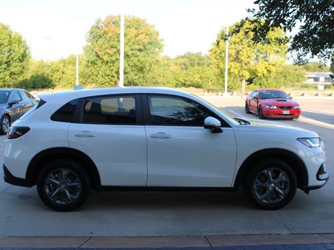 Used 2026 Honda HR-V LX image 8