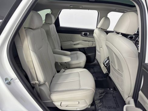 Used 2023 Kia Sorento SX Prestige image 44