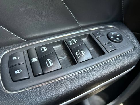 Certified 2019 Dodge Charger Scat Pack w/ Dynamics Package RWD image 24