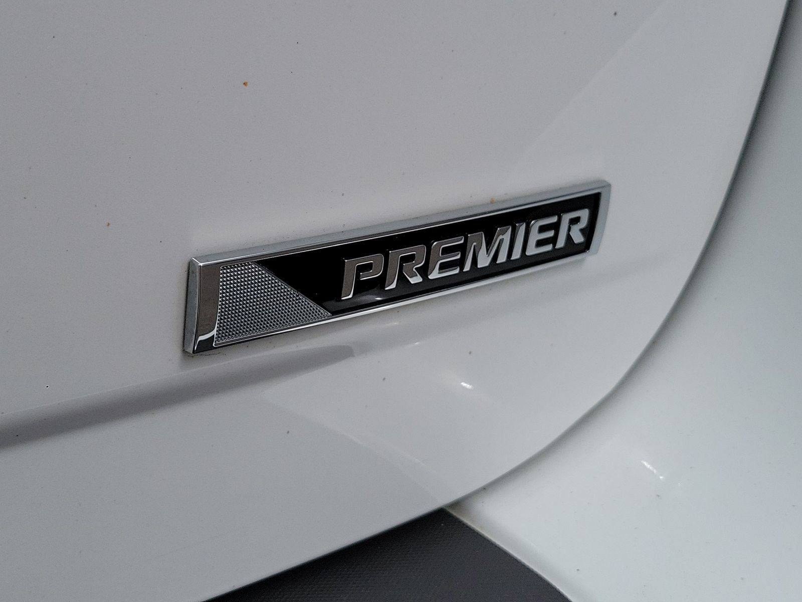 Used 2017 Chevrolet Equinox Premier w/ Enhanced Convenience Package AWD/4WD image 8
