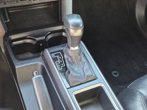 Used 2020 Toyota Tacoma TRD Off-Road w/ TRD Premium Off Road Package AWD/4WD image 23