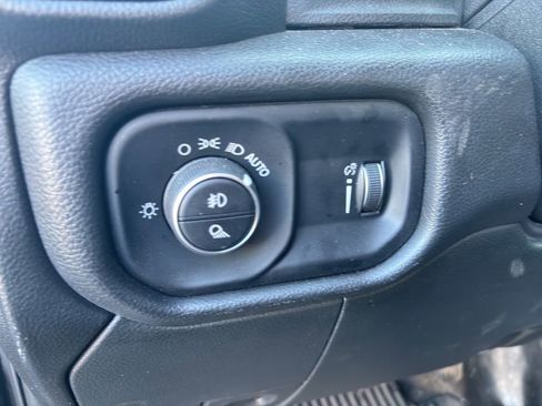 Used 2025 RAM 2500 Tradesman w/ Chrome Appearance Group image 13