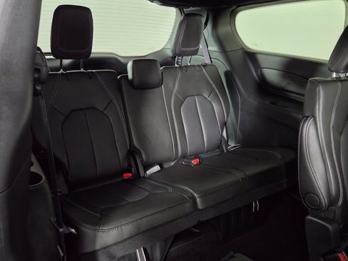 New 2026 Chrysler Pacifica Select FWD image 31