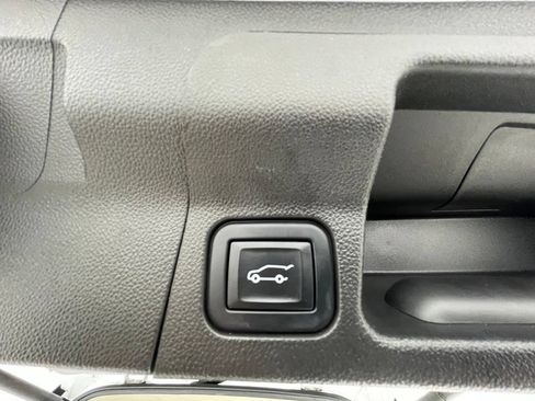 Used 2023 GMC Acadia Denali AWD/4WD image 11