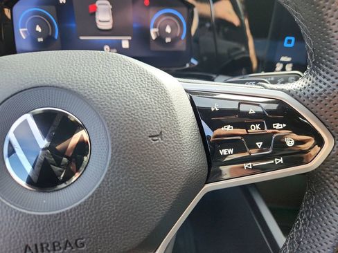 Used 2022 Volkswagen GTI SE image 19