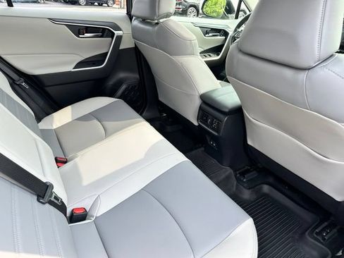 Used 2021 Toyota RAV4 XLE Premium AWD/4WD image 23