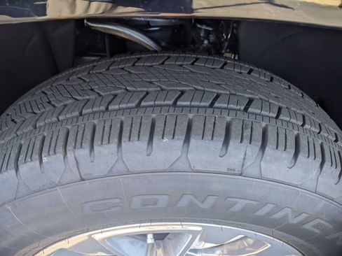 New 2026 Chevrolet Suburban Premier image 12