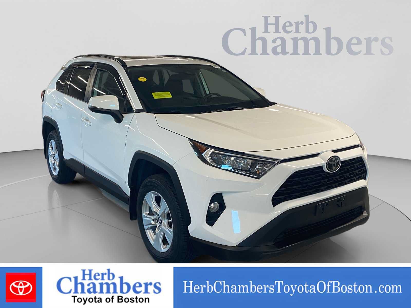Used 2020 Toyota RAV4 XLE w/ Convenience Package AWD/4WD image 1