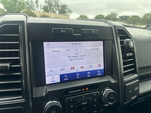Used 2020 Ford F150 XLT w/ Equipment Group 302A Luxury AWD/4WD image 27