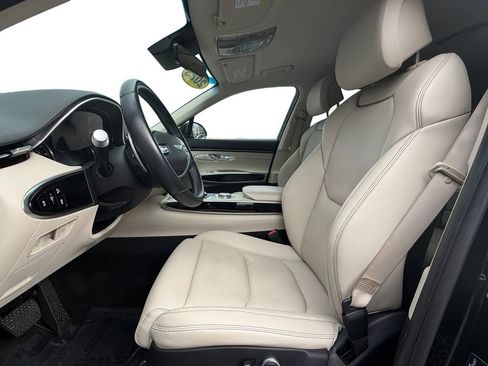 Used 2023 Genesis GV70 2.5T image 9