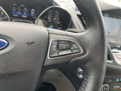 Used 2019 Ford Escape Titanium FWD image 20