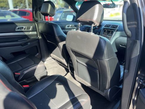 Used 2016 Ford Explorer Sport image 16