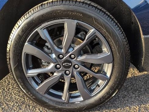 Used 2023 Chevrolet Equinox RS image 9