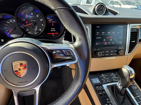 Used 2017 Porsche Macan w/ Premium Package AWD/4WD image 22