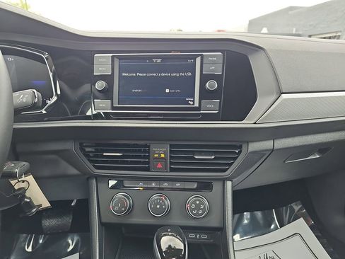 Used 2024 Volkswagen Jetta S FWD image 25