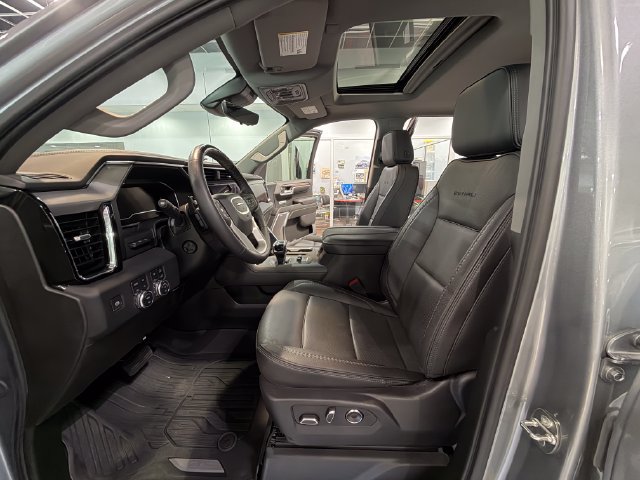 Used 2024 GMC Sierra 1500 Denali AWD/4WD image 12