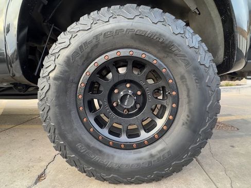 Used 2013 Ford F150 Raptor w/ Luxury Equipment Group image 16